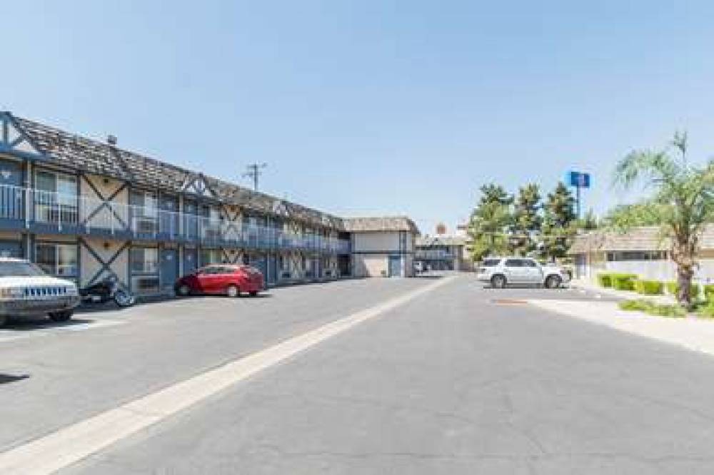 MOTEL 6 KINGSBURG CA 4