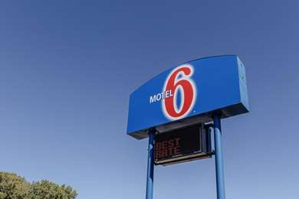 Motel 6 La Crosse Wi