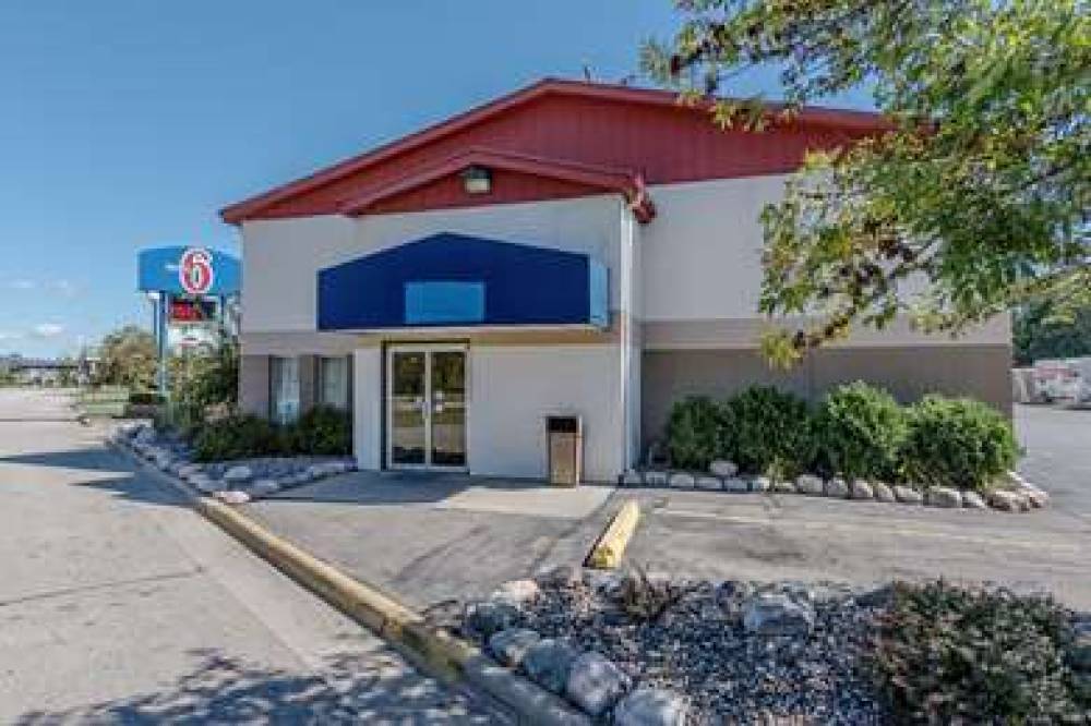 MOTEL 6 LA CROSSE WI 1