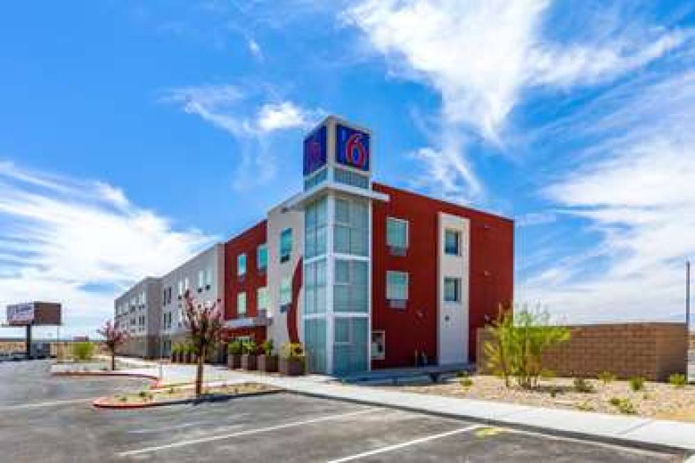 MOTEL 6 LAS VEGAS MOTOR SPEEDWAY 5