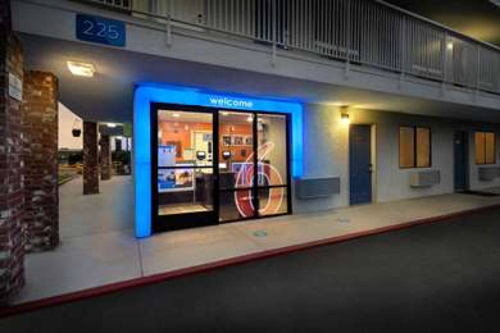 Motel 6 LAX - Arcadia Pasadena 3