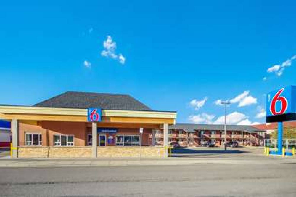 Motel 6 Lethbridge Ab