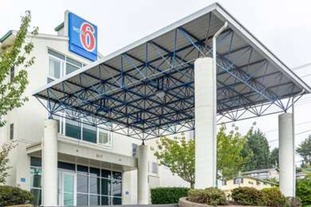 Motel 6 Lincoln City