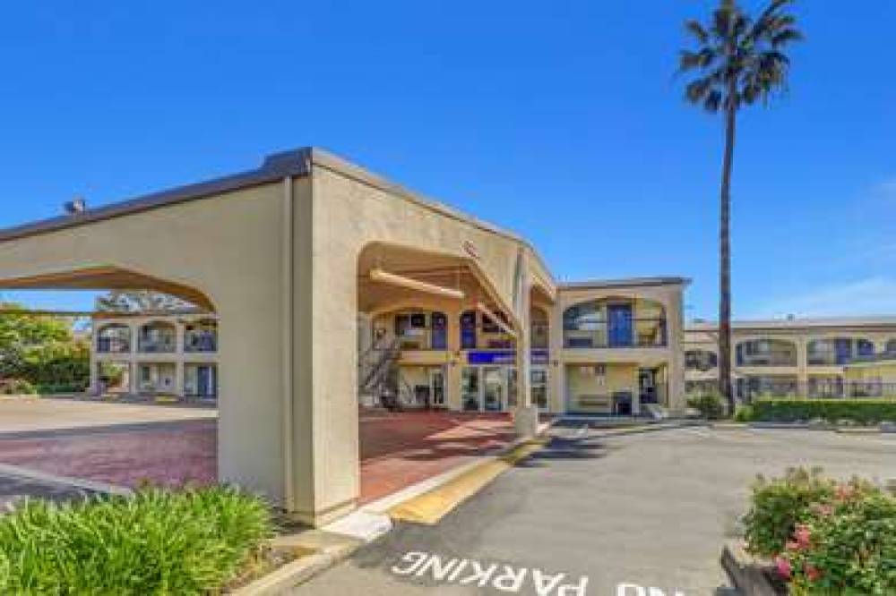 Motel 6 Lodi CA 3