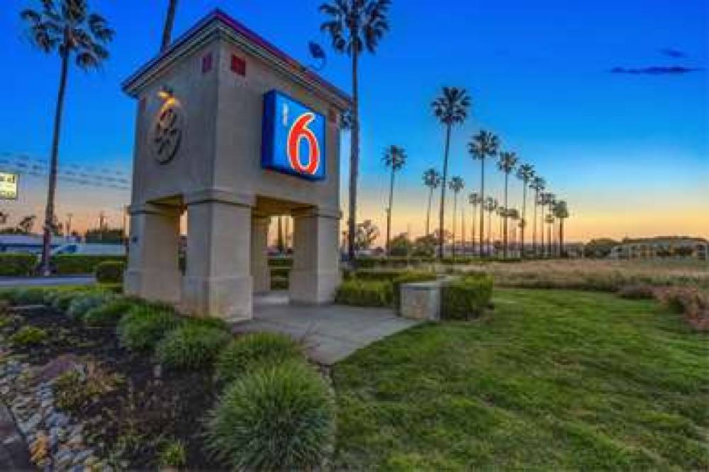 Motel 6 Lodi CA 2