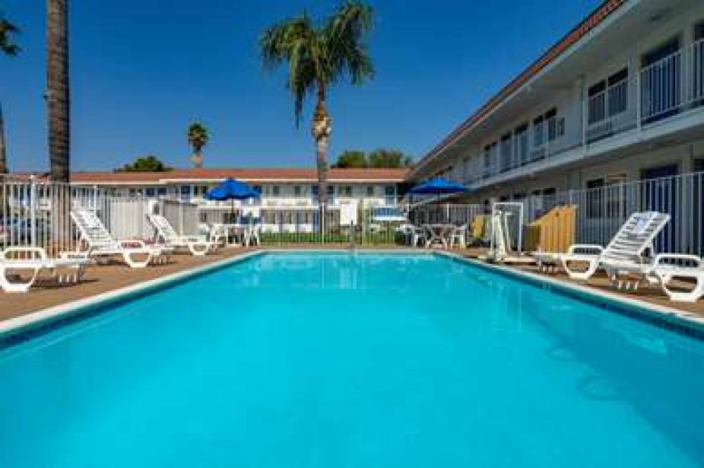 MOTEL 6 LOS ANGELES-VAN NUYS NORTH 1