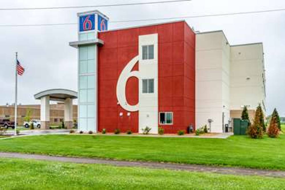 MOTEL 6 MANKATO, MN 2