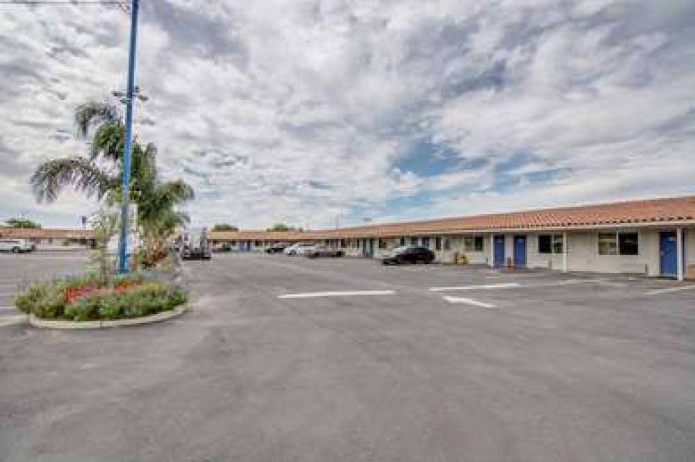 Motel 6 Manteca 5