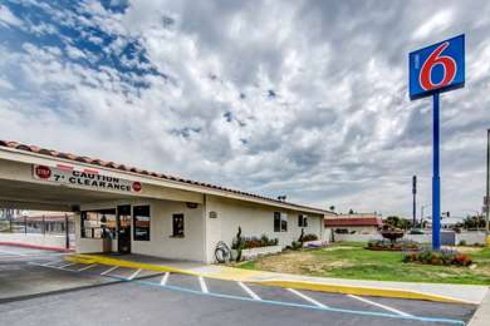 Motel 6 Manteca 1