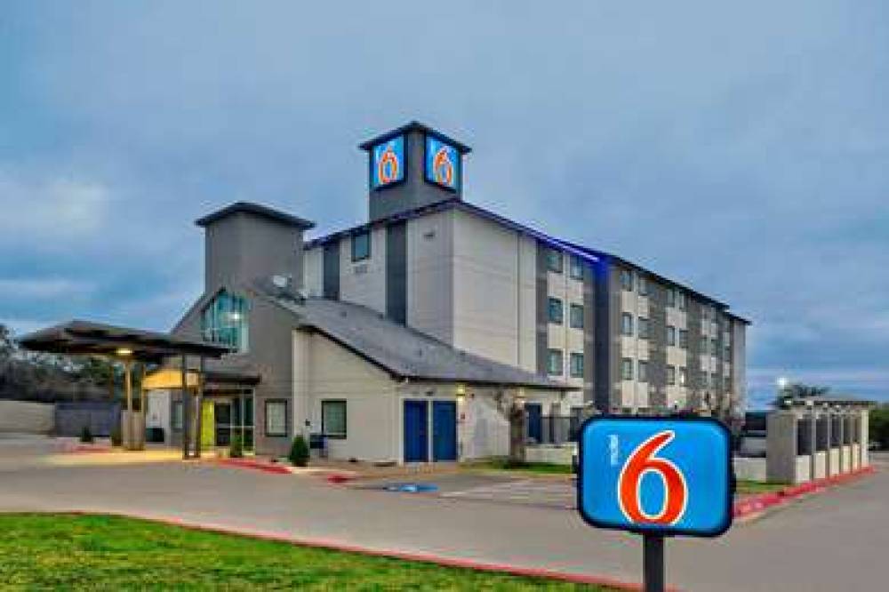 Motel 6 Marble Falls 2