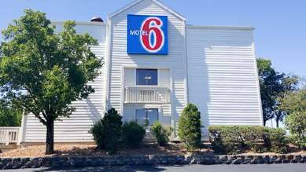 MOTEL 6 MARYLAND HEIGHTS MO 1