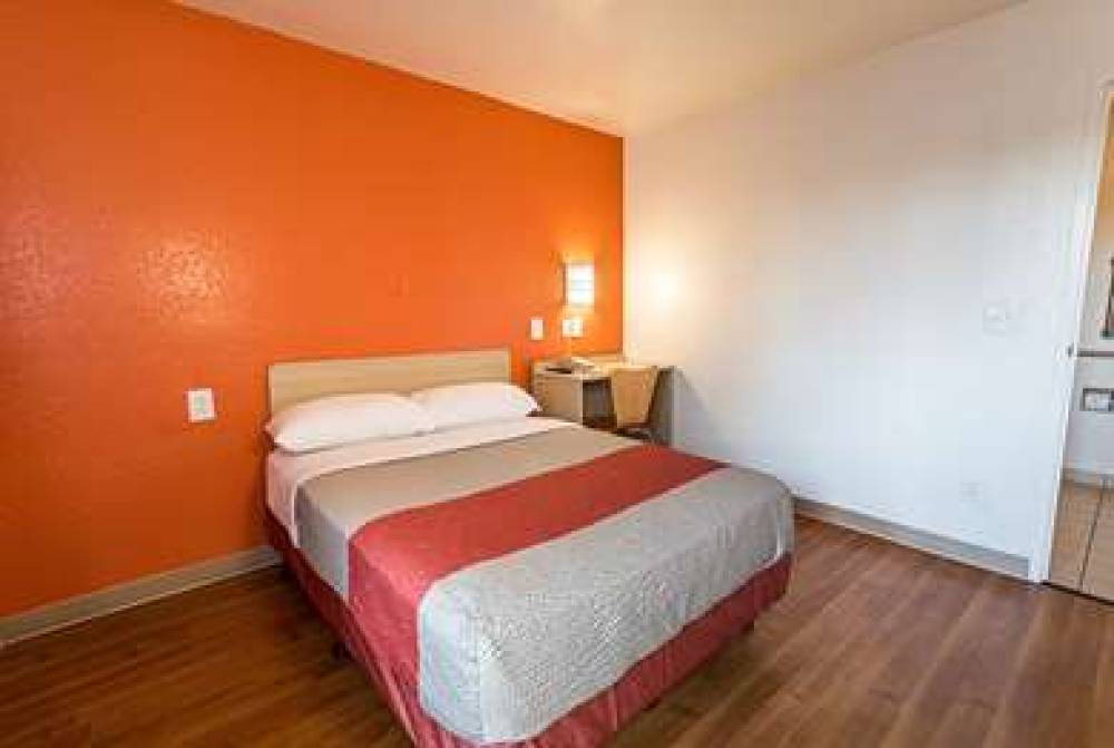 Motel 6 McAllen 6