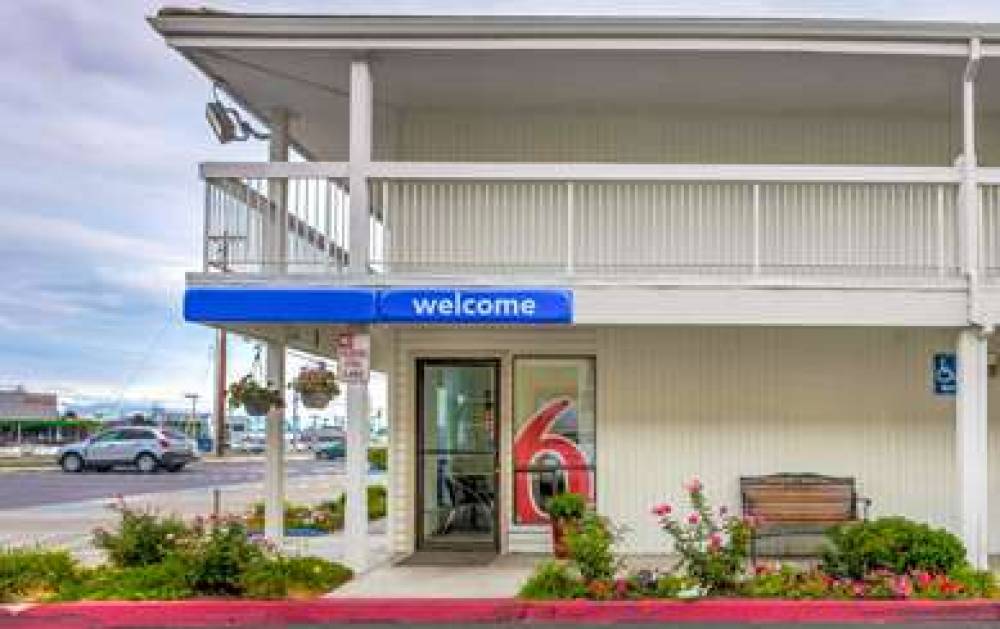 MOTEL 6 MEDFORD NORTH 2