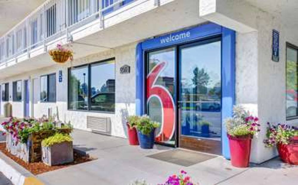 Motel 6 Medford South