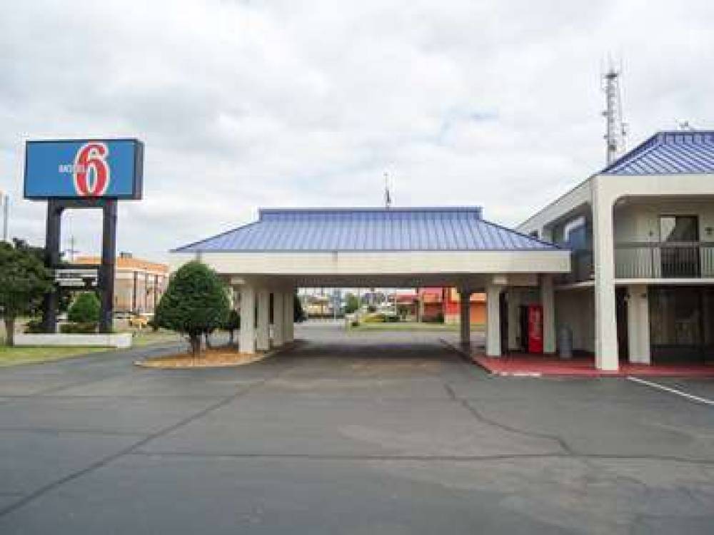 MOTEL 6 MEMPHIS NORTHEAST 1