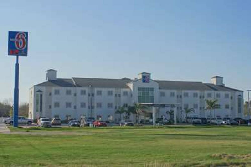 Motel 6 Mission TX 2