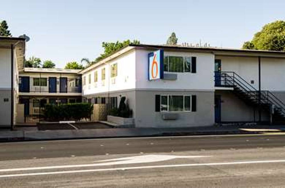 MOTEL 6 MODESTO 3