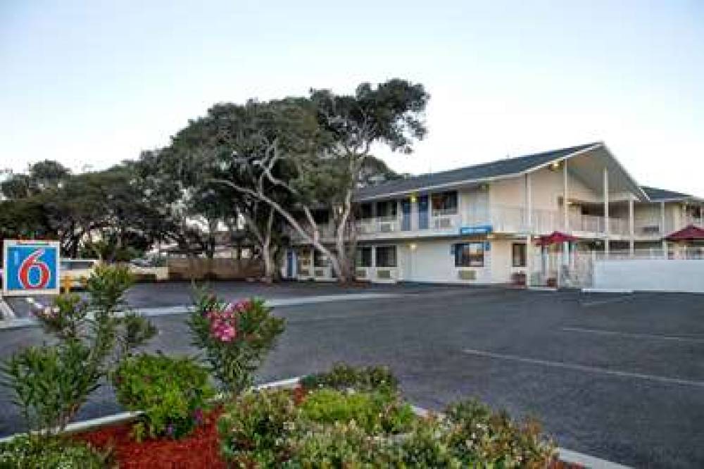 Motel 6 Monterey 4