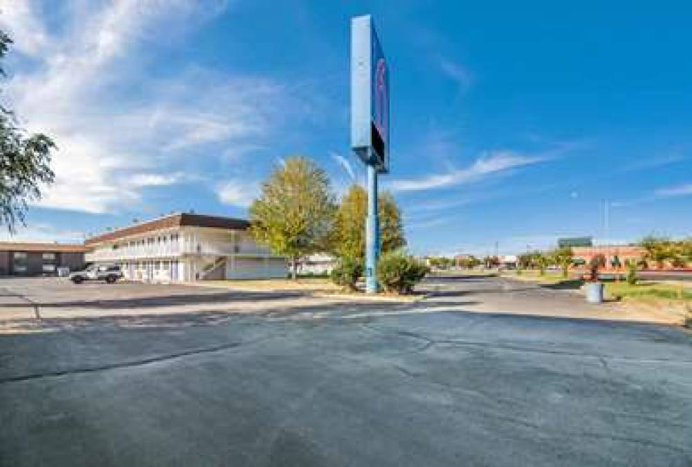 MOTEL 6 MOSES LAKE 4