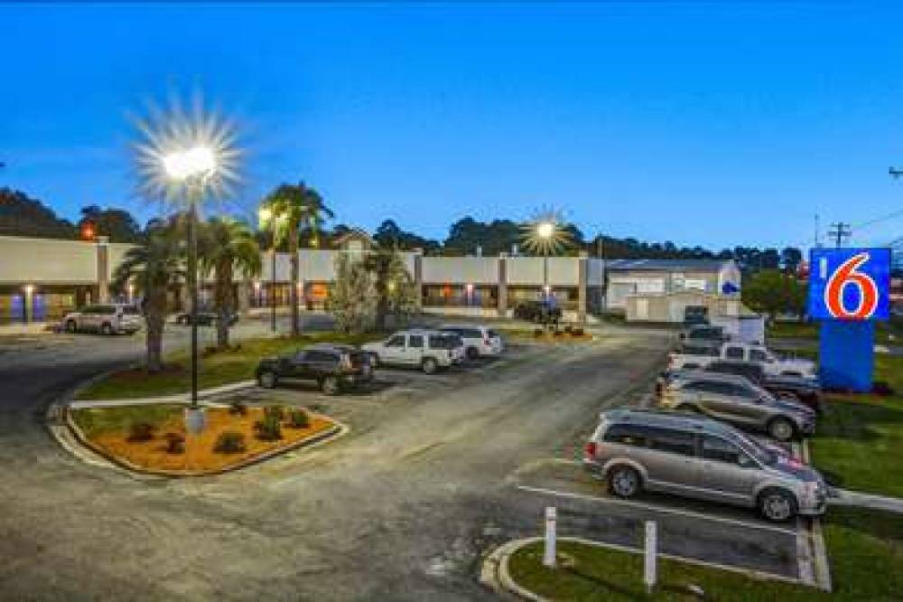 MOTEL 6 MOULTRIE 2