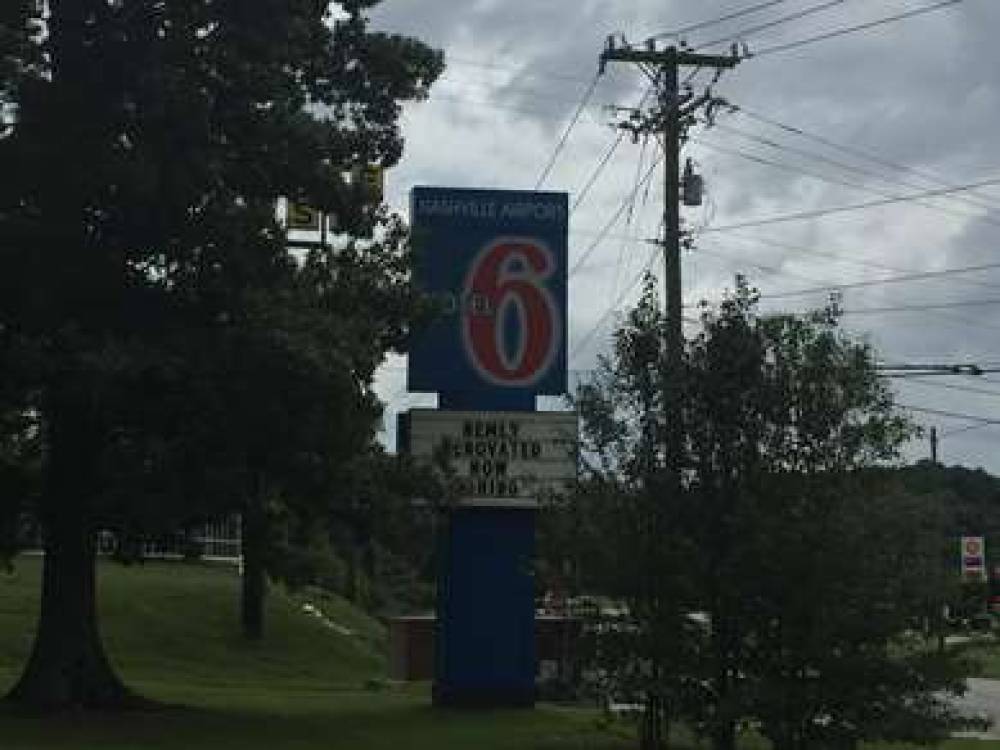 MOTEL 6 NASHVILLE, TN 1