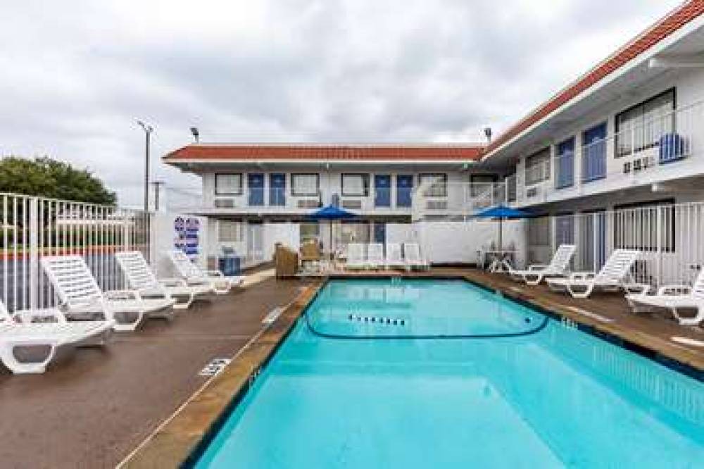 MOTEL 6 NORTH RICHLAND HILLS 10