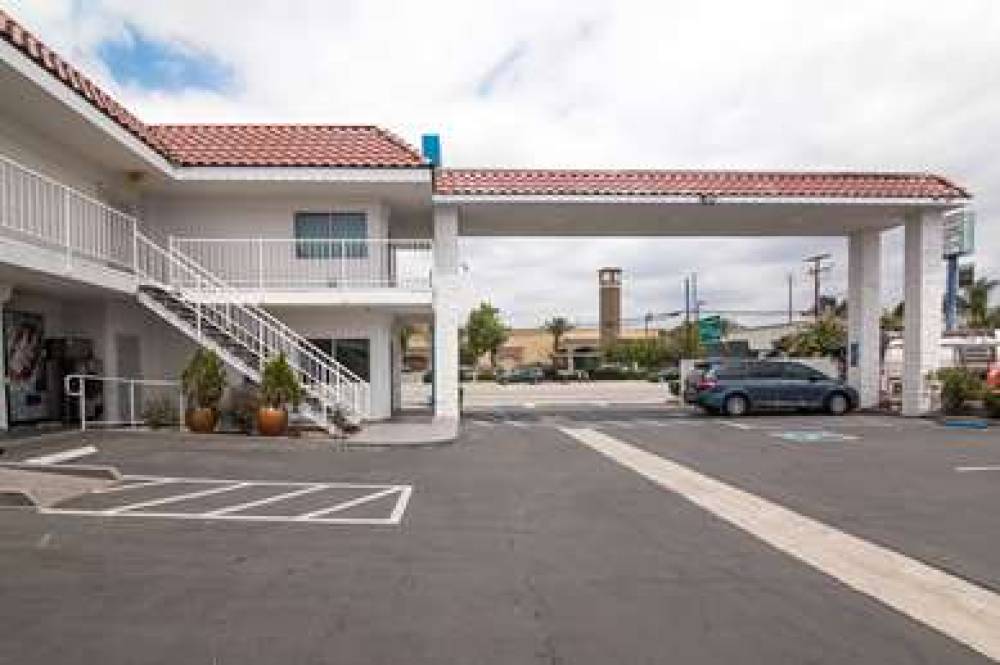 MOTEL 6 NORWALK 4