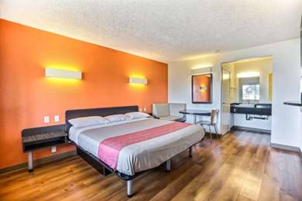 Motel 6 Oakland Embarcadero 7