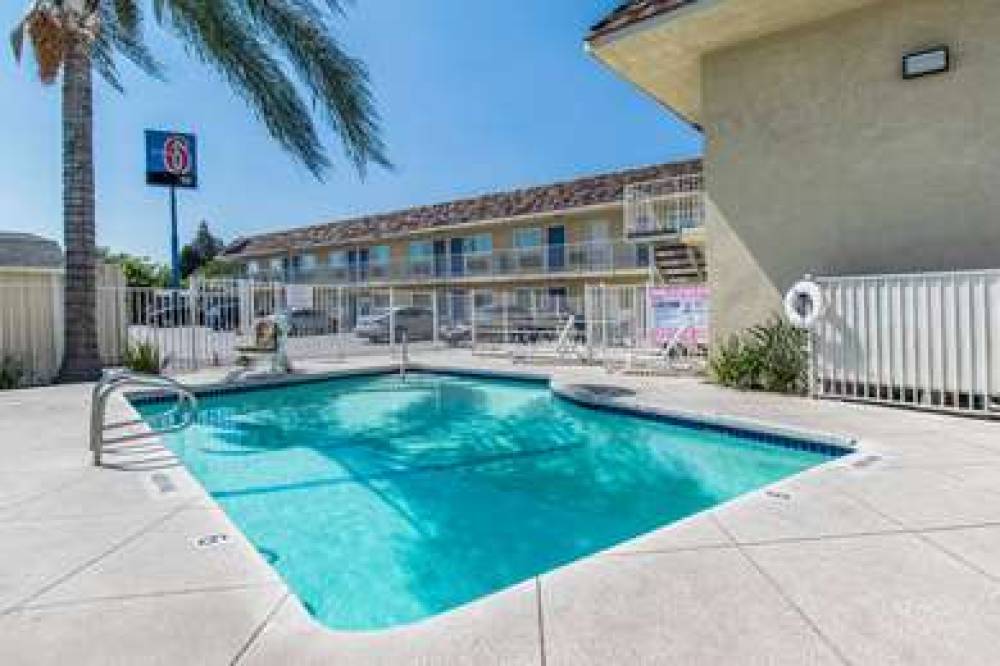 Motel 6 Ontario Airport 10