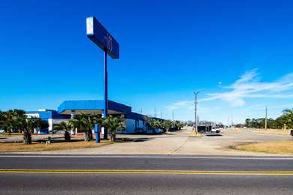 MOTEL 6 OPELOUSAS LA 4