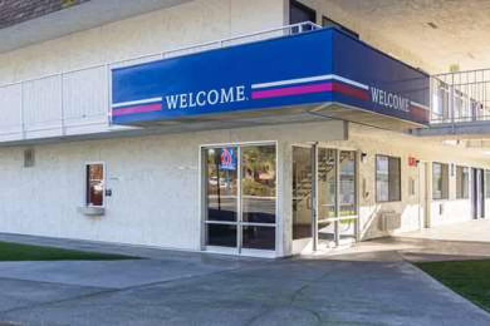 Motel 6 Oroville 3