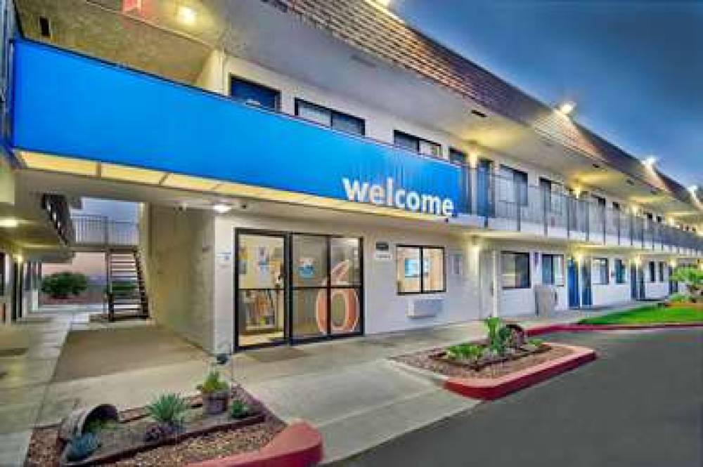 MOTEL 6 PALMDALE 2