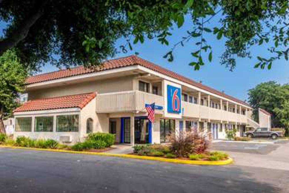 Motel 6 Petaluma Ca