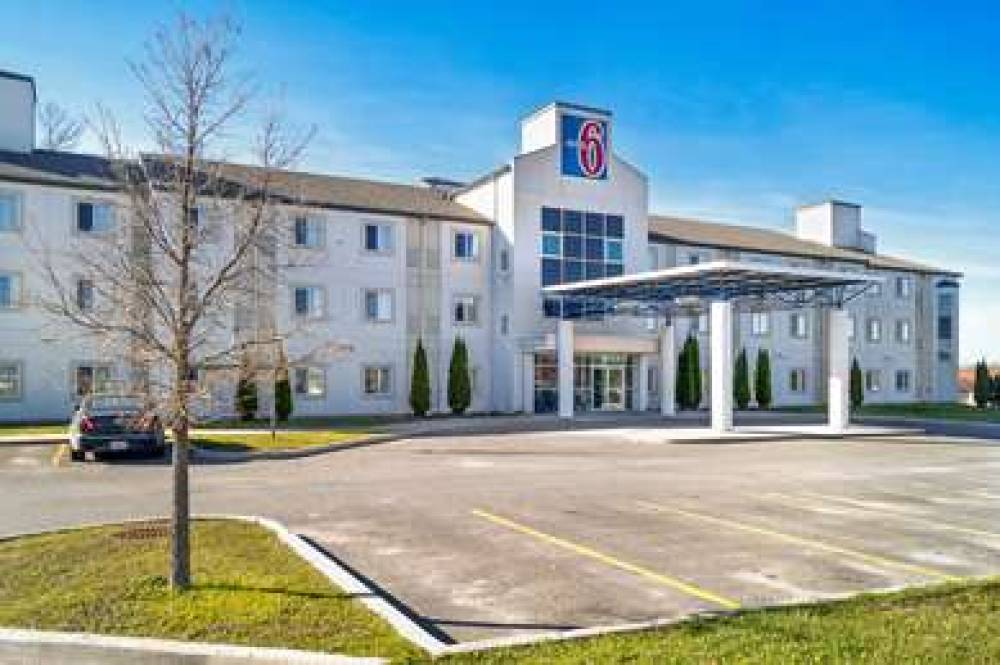 Motel 6 Peterborough ON 2