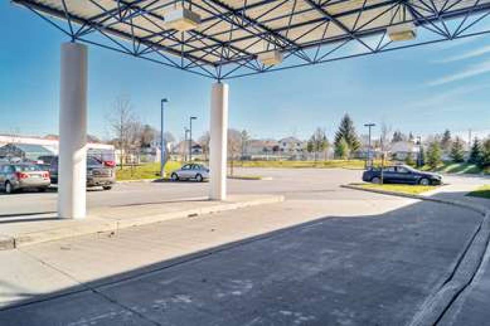 Motel 6 Peterborough On