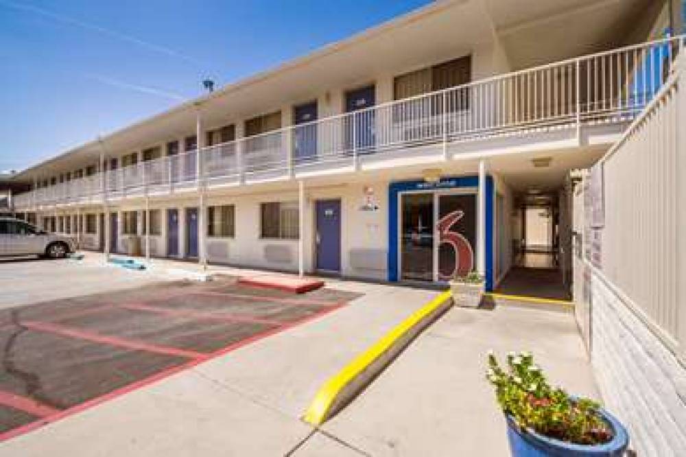 MOTEL 6 PHOENIX SUN CITY YOUNGTOWN 2