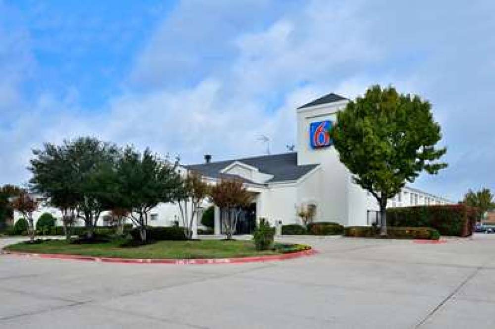 Motel 6 Plano - Preston Point 2