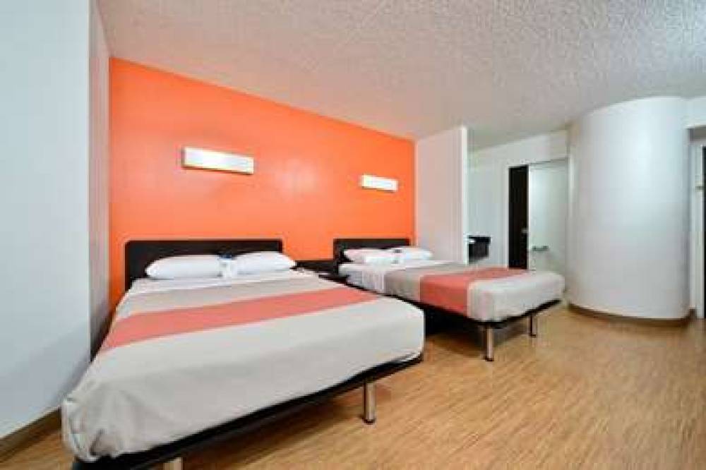 Motel 6 Plano - Preston Point 7