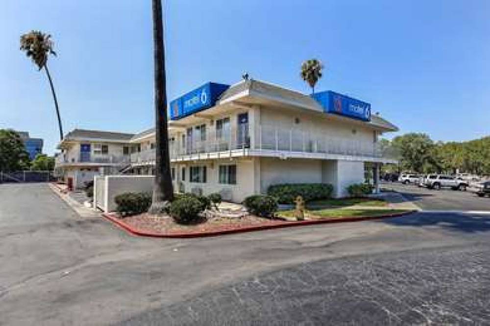 Motel 6 Pleasanton 3