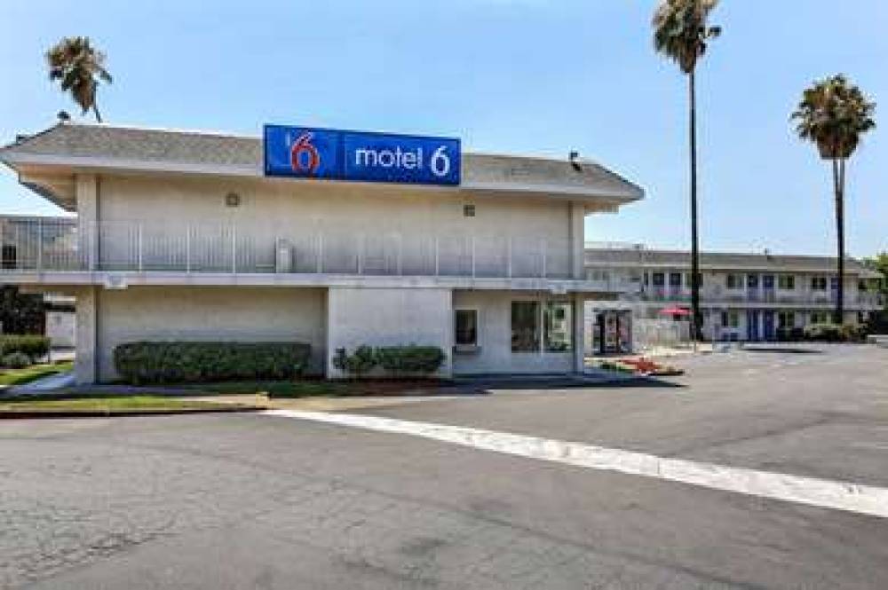 Motel 6 Pleasanton 8