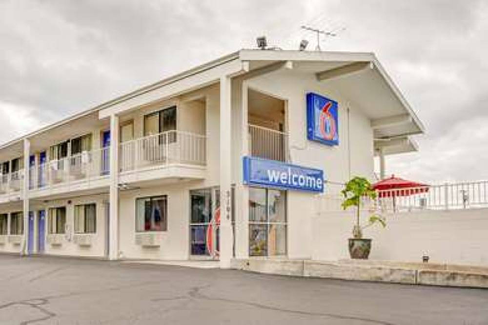 Motel 6 Portland Central 1