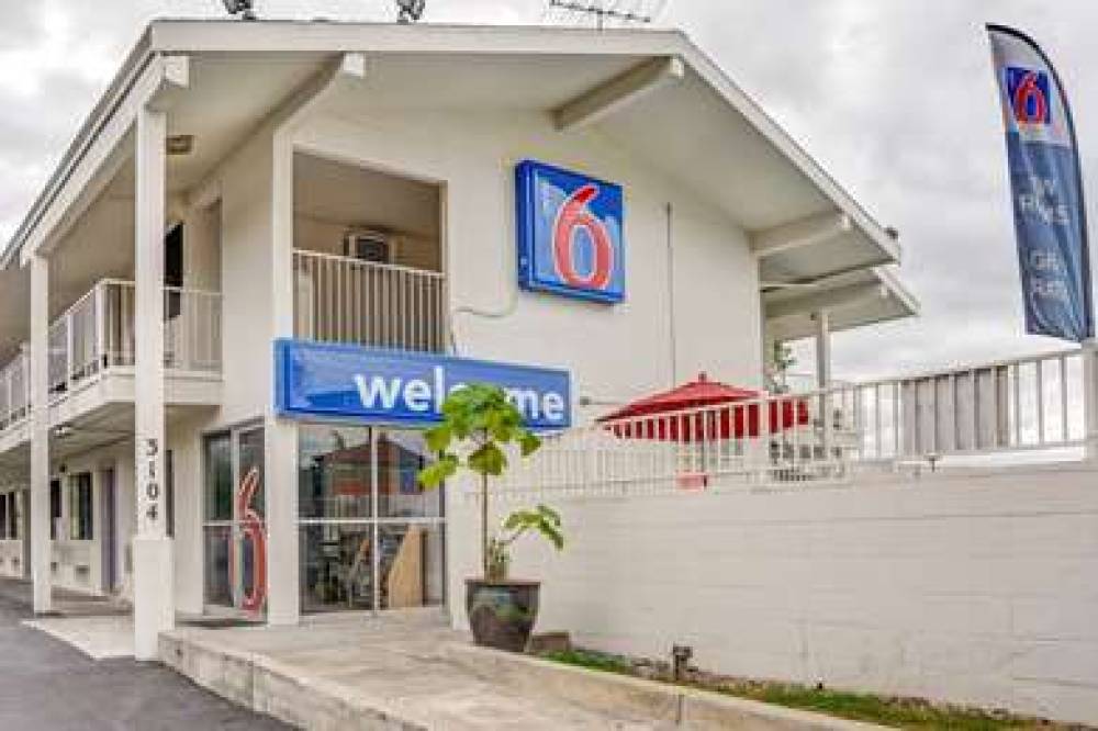 Motel 6 Portland Central