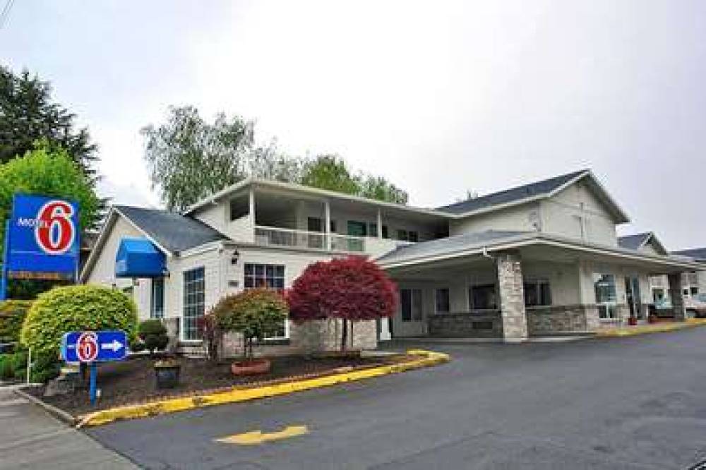 Motel 6 Portland Mall 205 3