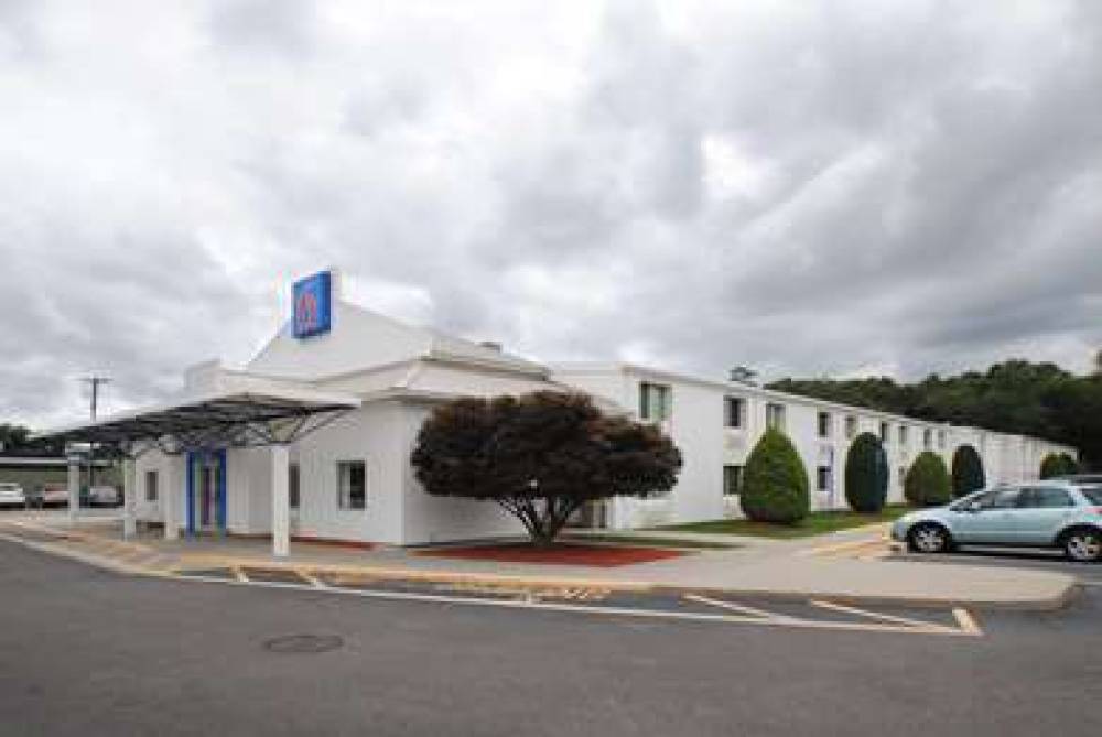 Motel 6 Providence East 5