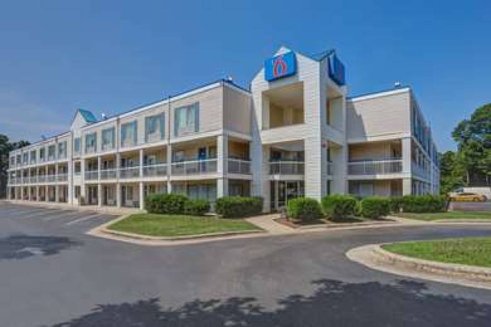 Motel 6 Raleigh North 2