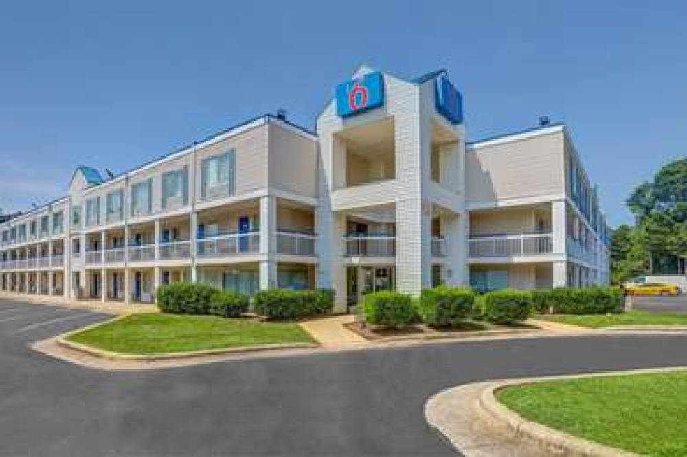 Motel 6 Raleigh North 4