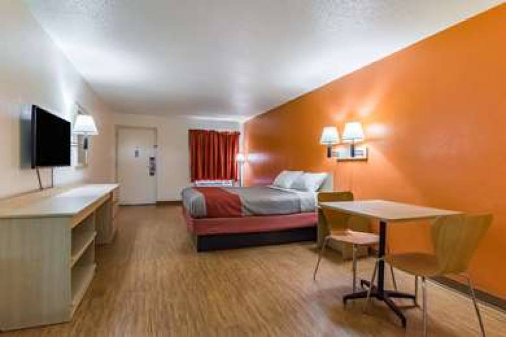 Motel 6 Raleigh Southwest - Cary 9