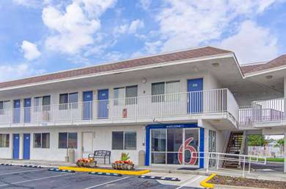 Motel 6 Rock Springs 3