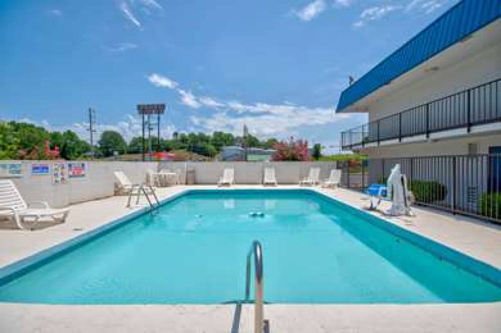 Motel 6 Russellville AR 4