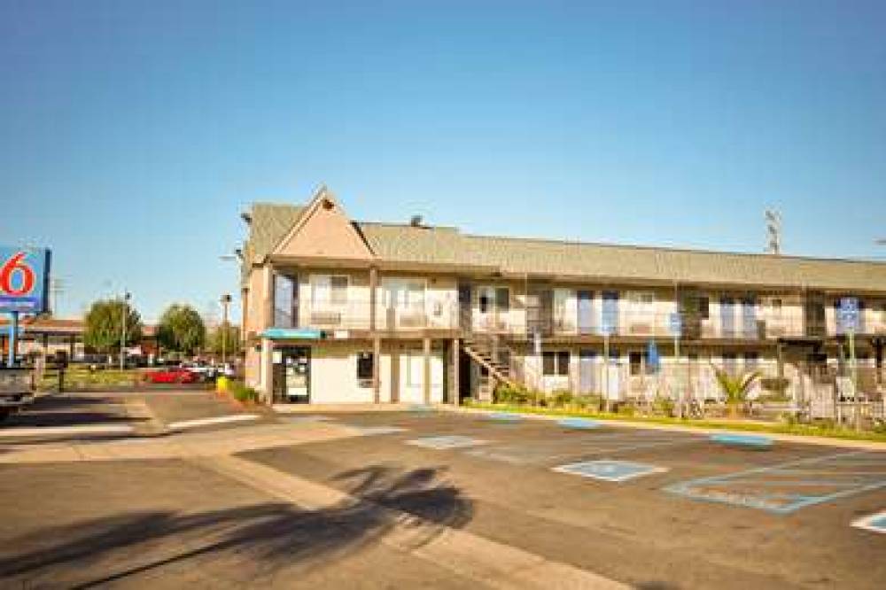 Motel 6 Sacramento Central 1